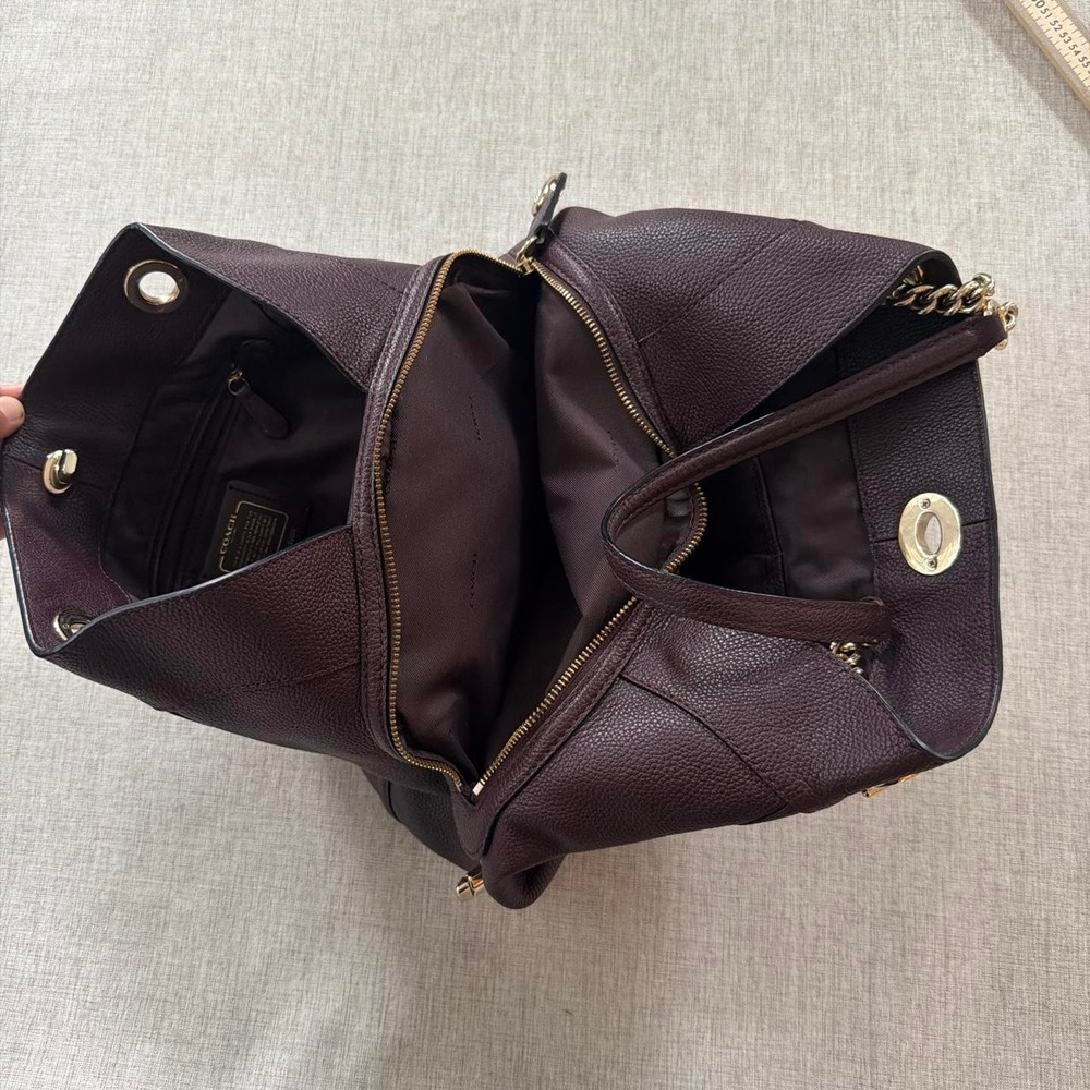 COACH Edie Pebbled Leather Hobo Shoulder Bag turnlock ****MISSING STRAP**** - Picture 3 of 8